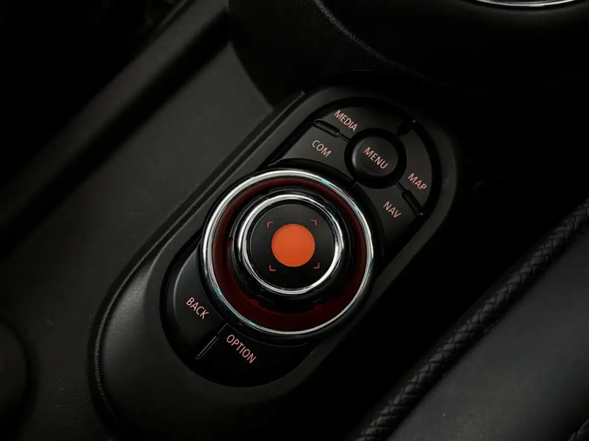 2019-mini-cooper-15-cooper-exclusive-134bhp-hatchback-3d-auto-big-33