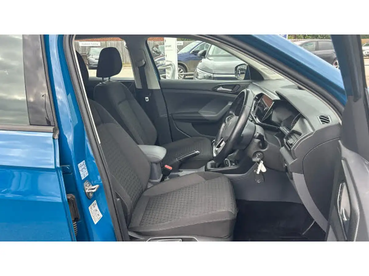 2021-volkswagen-t-cross-10-tsi-se-110ps-big-14