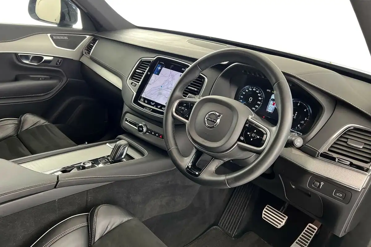 2022-volvo-xc90-20td-b5-r-design-big-9