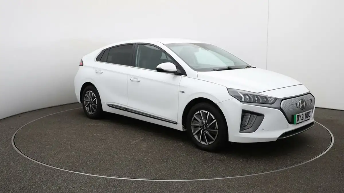 2021-hyundai-ioniq-e-premium-se-electric-100kw-big-47