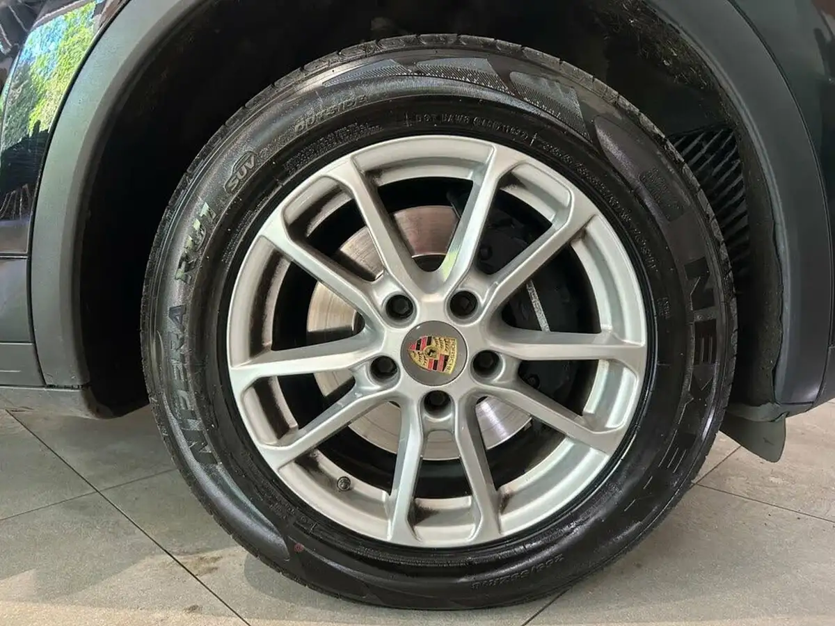 2015-porsche-cayenne-30td-big-29
