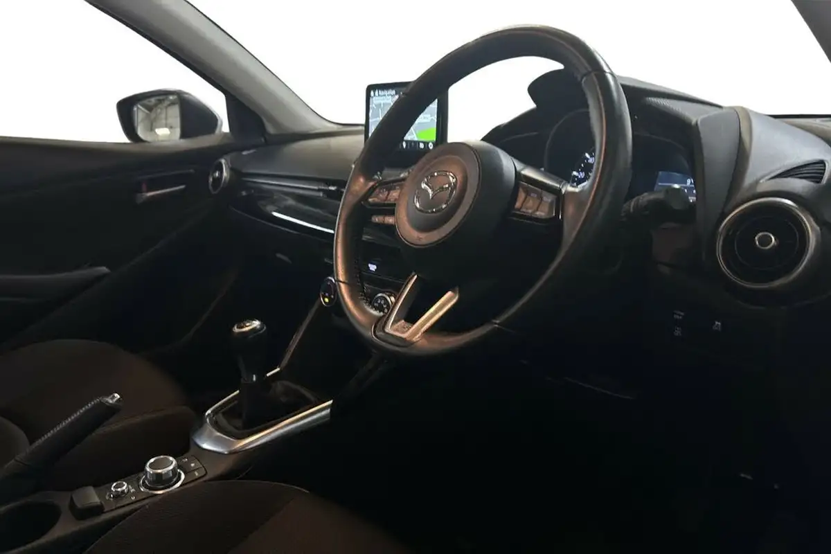 2023-mazda-mazda2-15-skyactiv-g-se-l-big-6