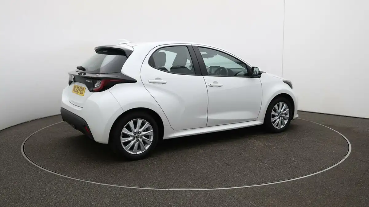 2022-toyota-yaris-15-vvt-i-icon-big-52