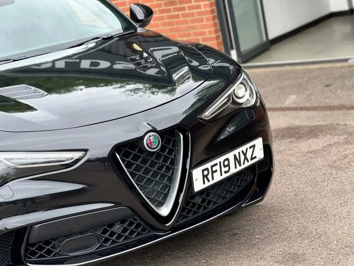2019-alfa-romeo-stelvio-29-biturbo-quadrifoglio-big-6