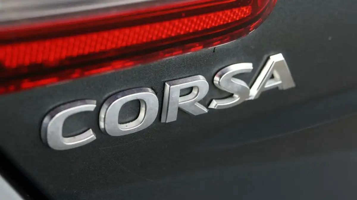 2017-vauxhall-corsa-14i-sri-75ps-ecoflex-3d-big-20
