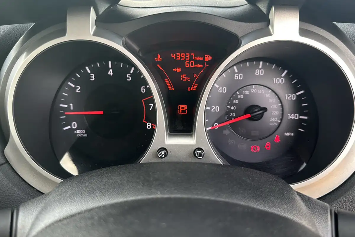 2012-nissan-juke-16-acenta-cvt-big-13