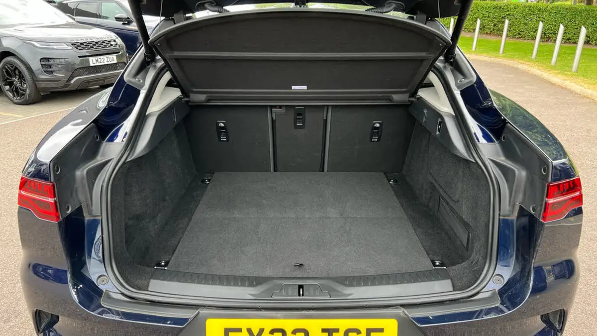 2023-jaguar-i-pace-ev400-r-dynamic-hse-black-big-9