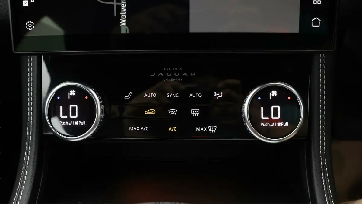 2021-jaguar-f-pace-20-d200-r-dynamic-se-mhev-big-11