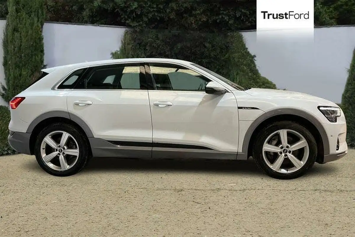 2020-audi-e-tron-50e-technik-big-2