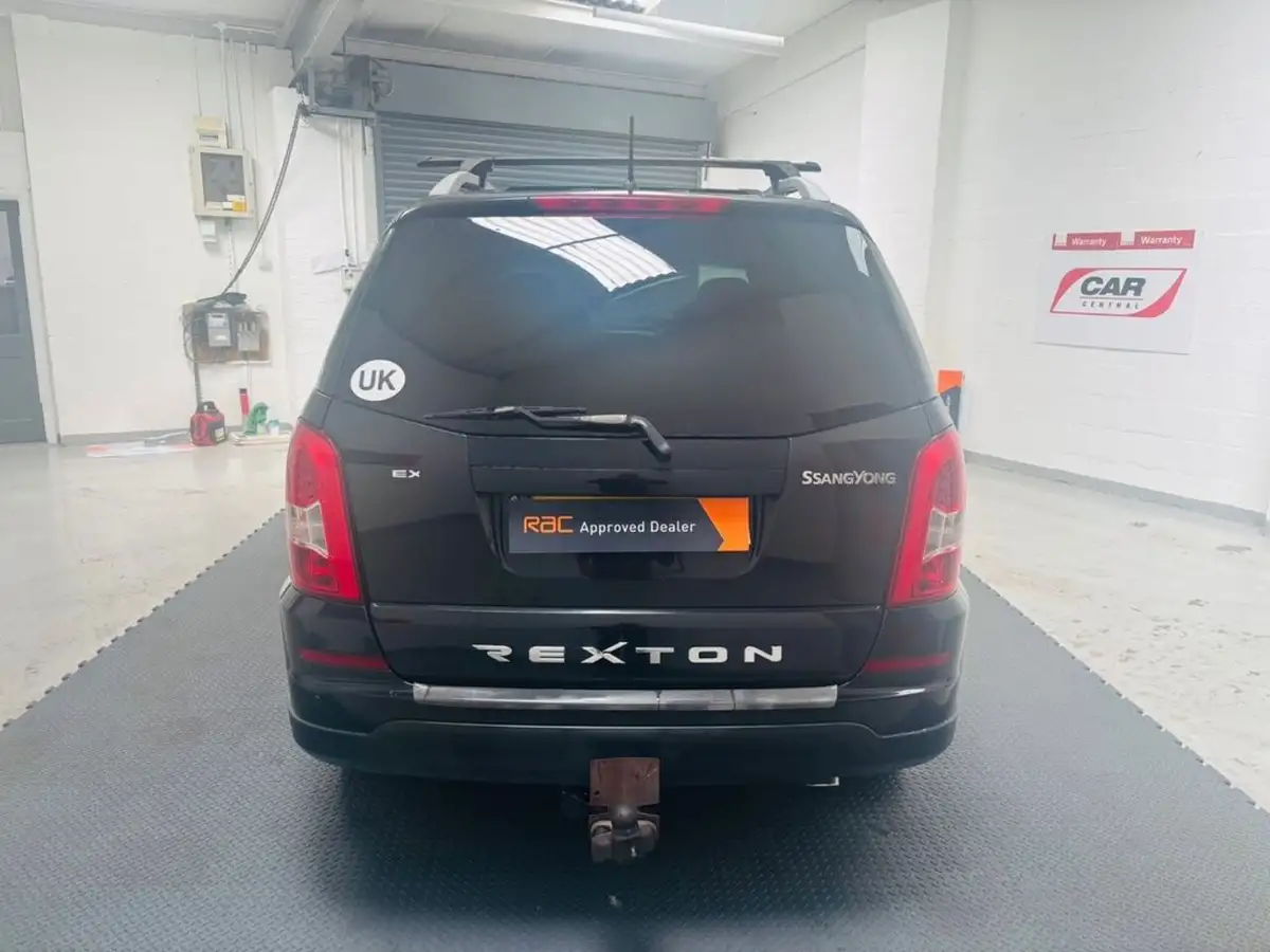 2013-kgm-ssangyong-rexton-w-20td-ex-t-tronic-big-4