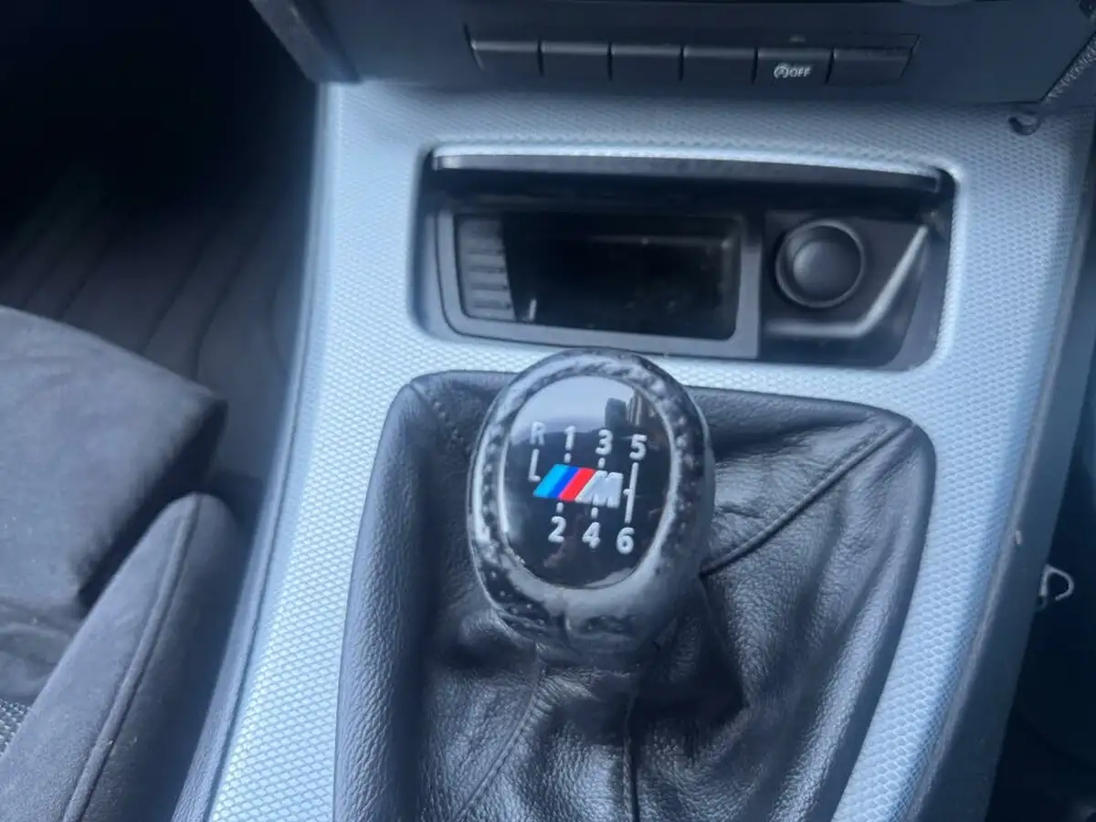 2010-bmw-3-series-20-318i-m-sport-saloon-4d-big-21