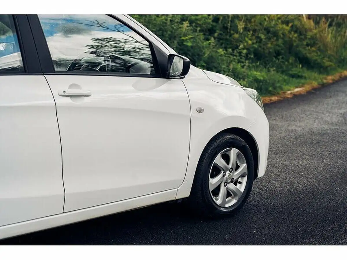 2016-suzuki-celerio-10-sz3-dualjet-big-15