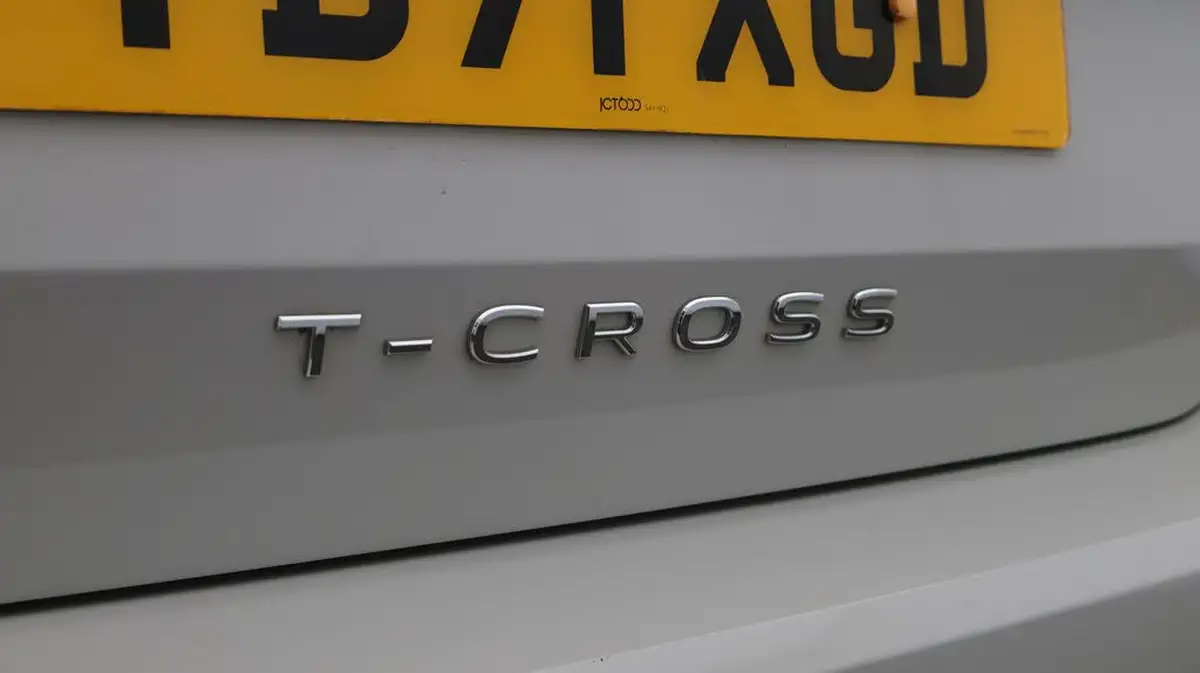 2022-volkswagen-t-cross-10-tsi-s-big-22