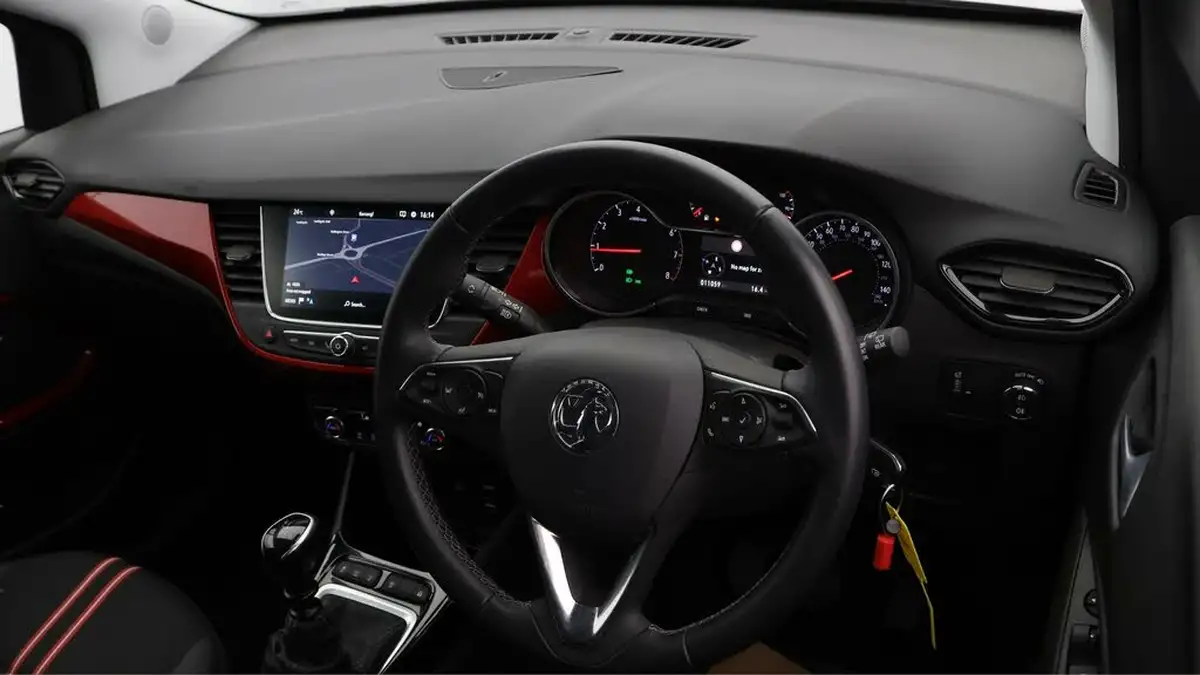 2023-vauxhall-crossland-12-gs-110ps-big-10