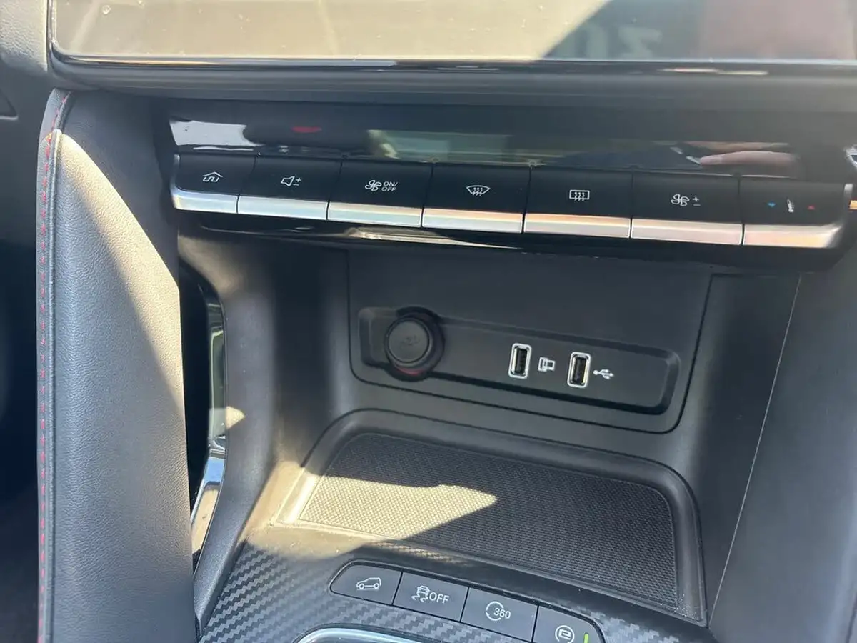 2021-mg-zs-suv-10t-gdi-exclusive-big-16