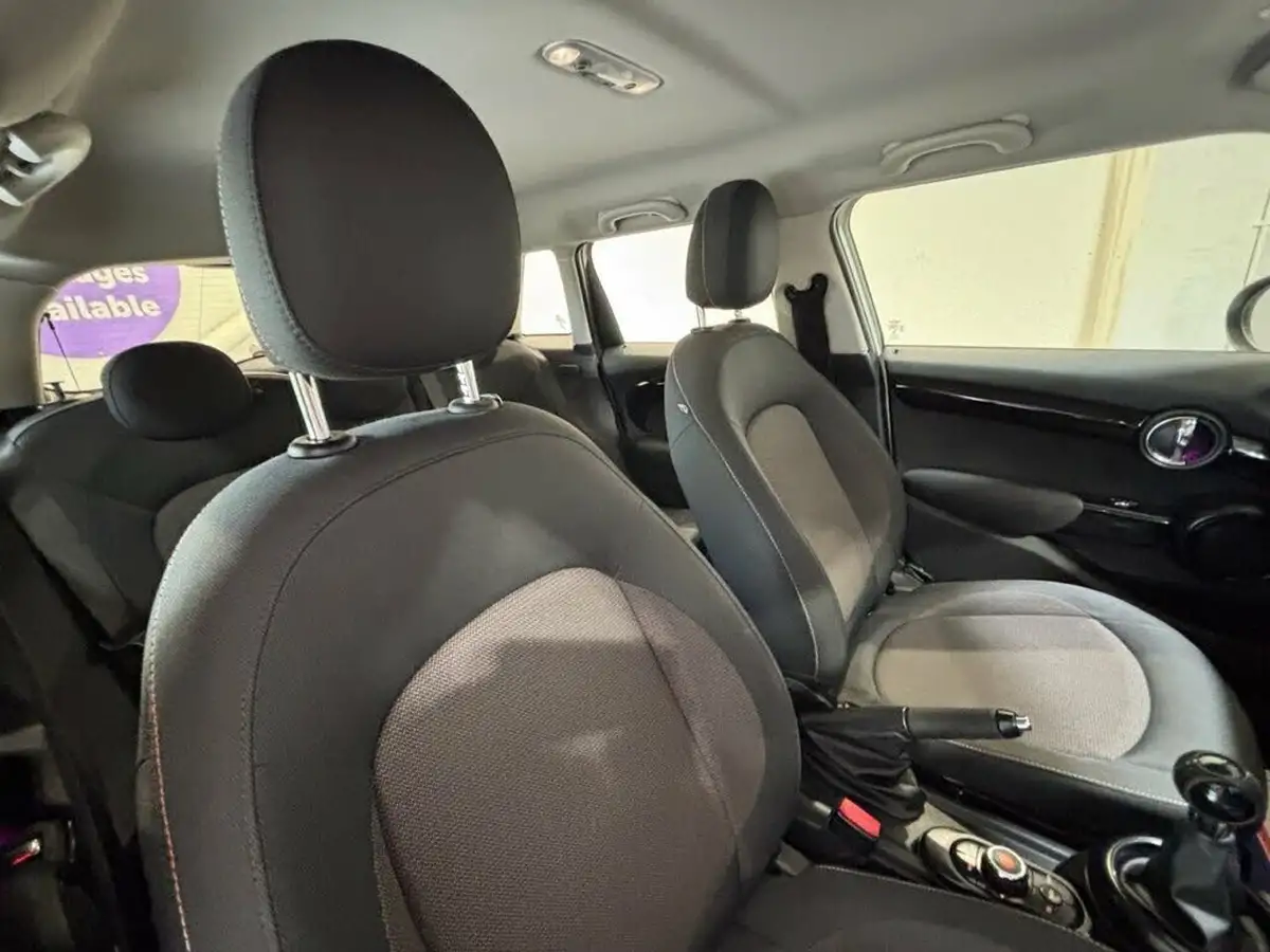 2015-mini-cooper-12-one-ss-5d-big-12