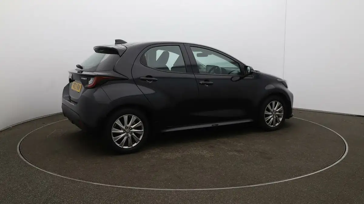 2023-toyota-yaris-15-vvt-i-icon-big-51