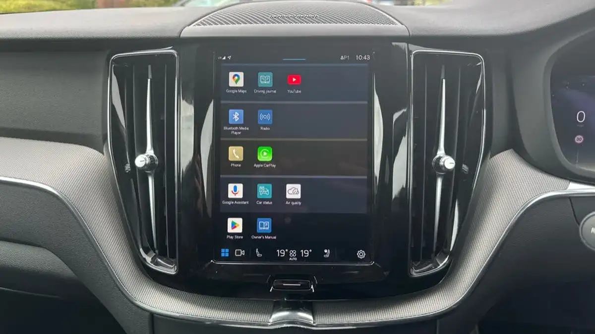 2023-volvo-xc60-20td-b4-plus-dark-big-43