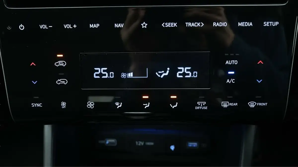 2022-hyundai-tucson-16-t-gdi-premium-150ps-big-12