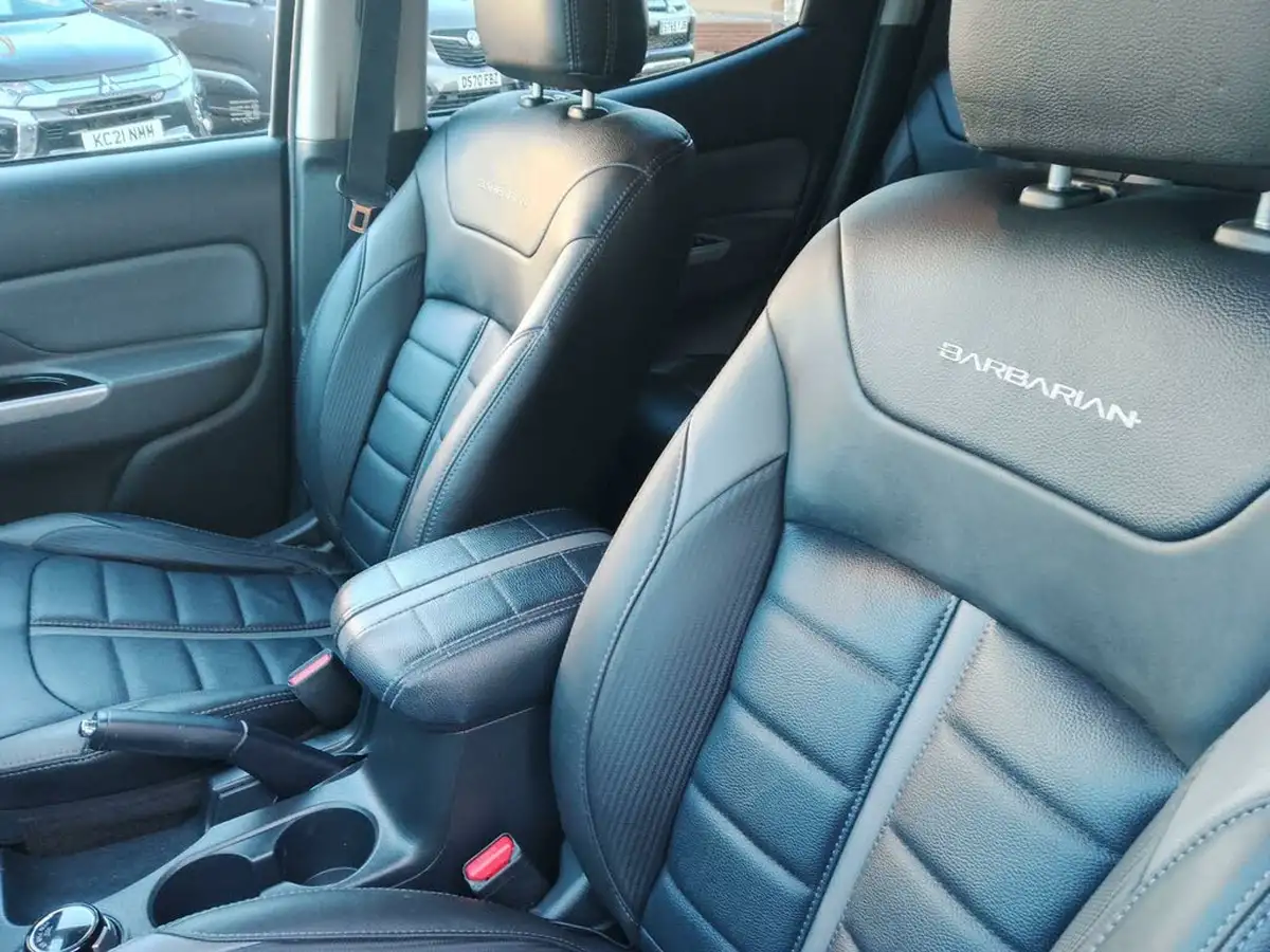 2019-mitsubishi-l200-24di-d-barbarian-eu6-big-21