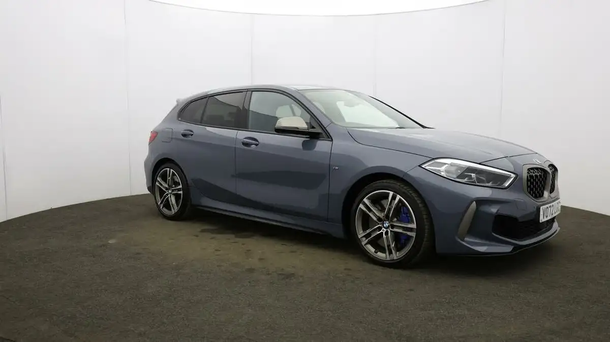 2022-bmw-1-series-20-m135i-xdrive-big-39
