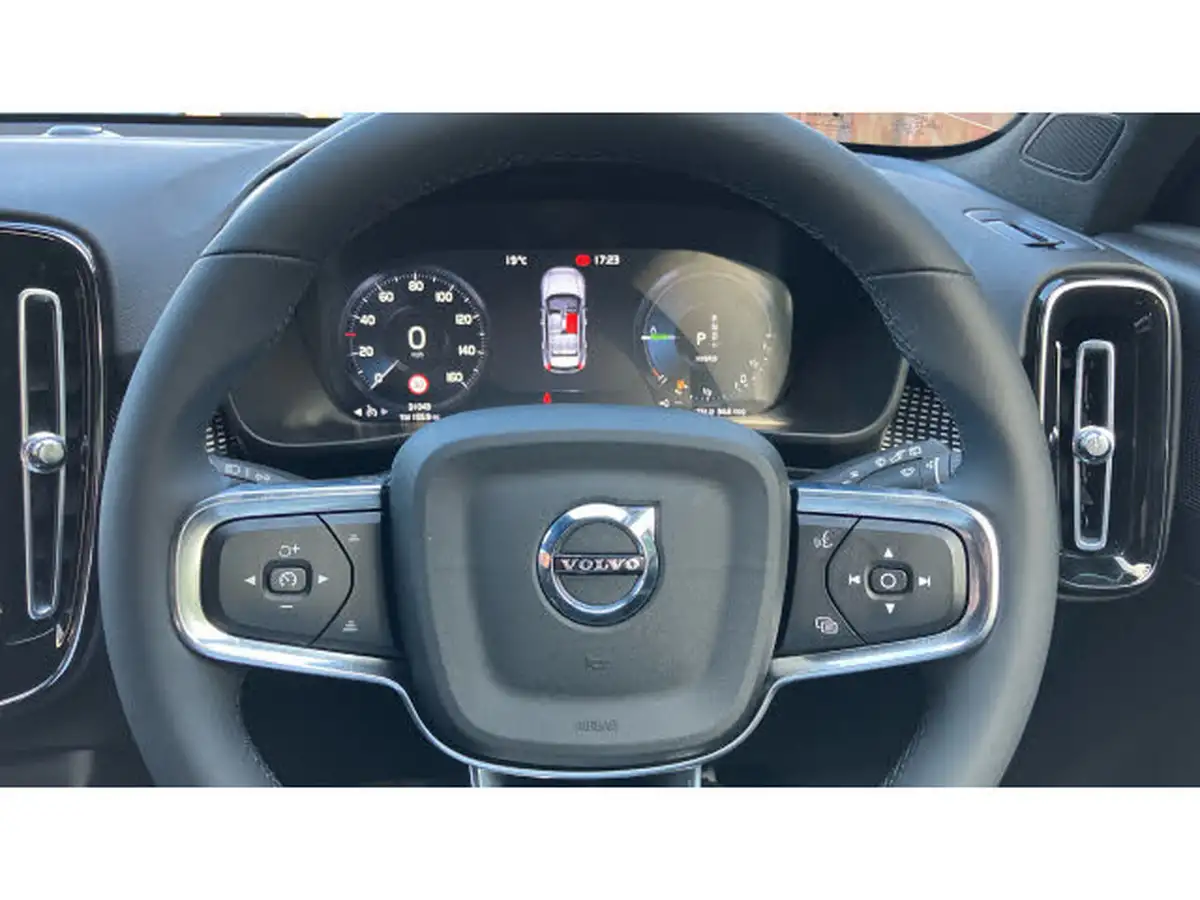 2022-volvo-xc40-15-t5-r-design-pro-big-38