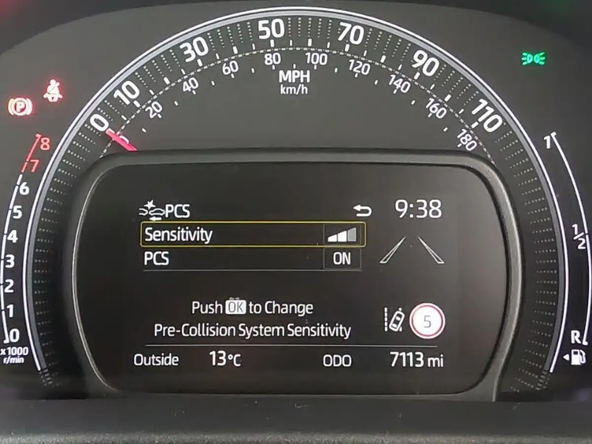 2024-toyota-aygo-x-10-vvt-i-pure-big-13