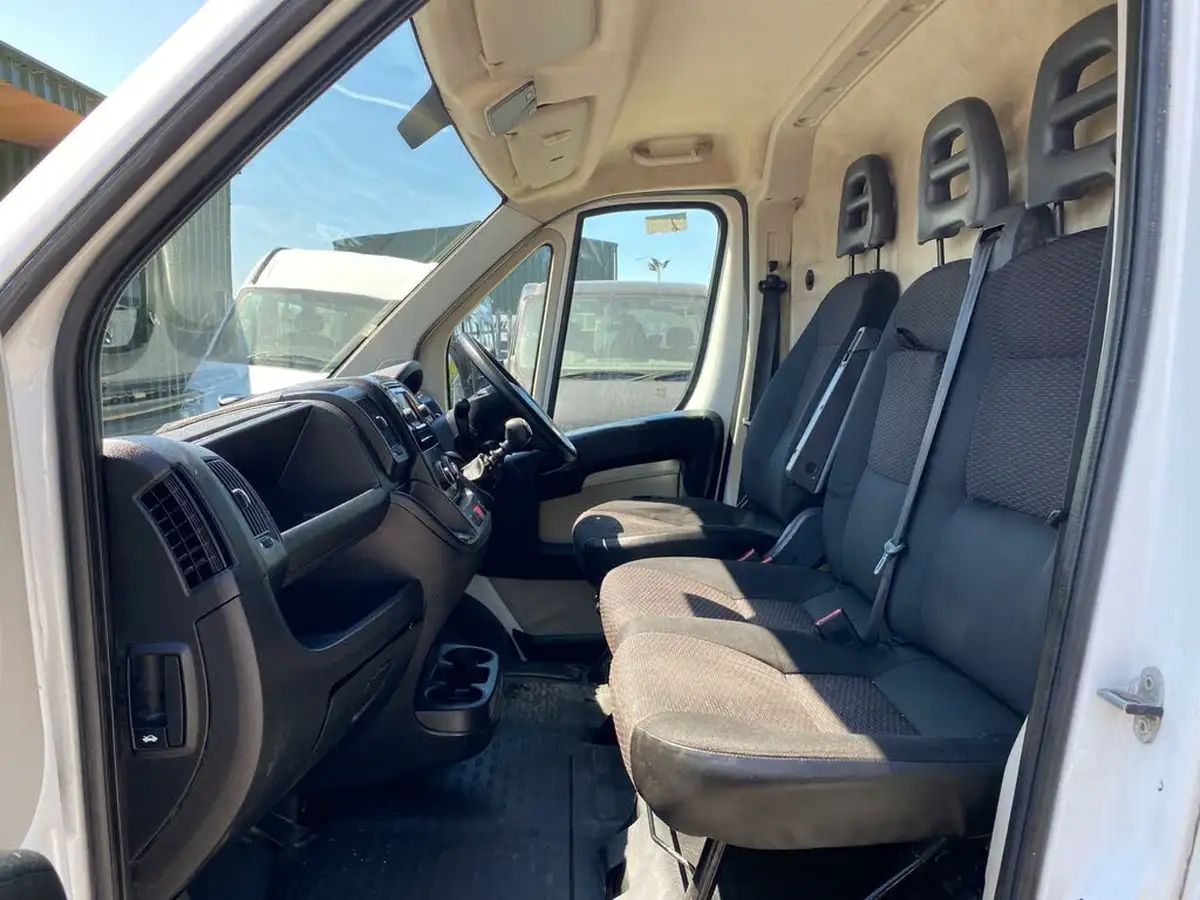 2019-peugeot-boxer-20-bluehdi-professional-335-l3-h2-big-8