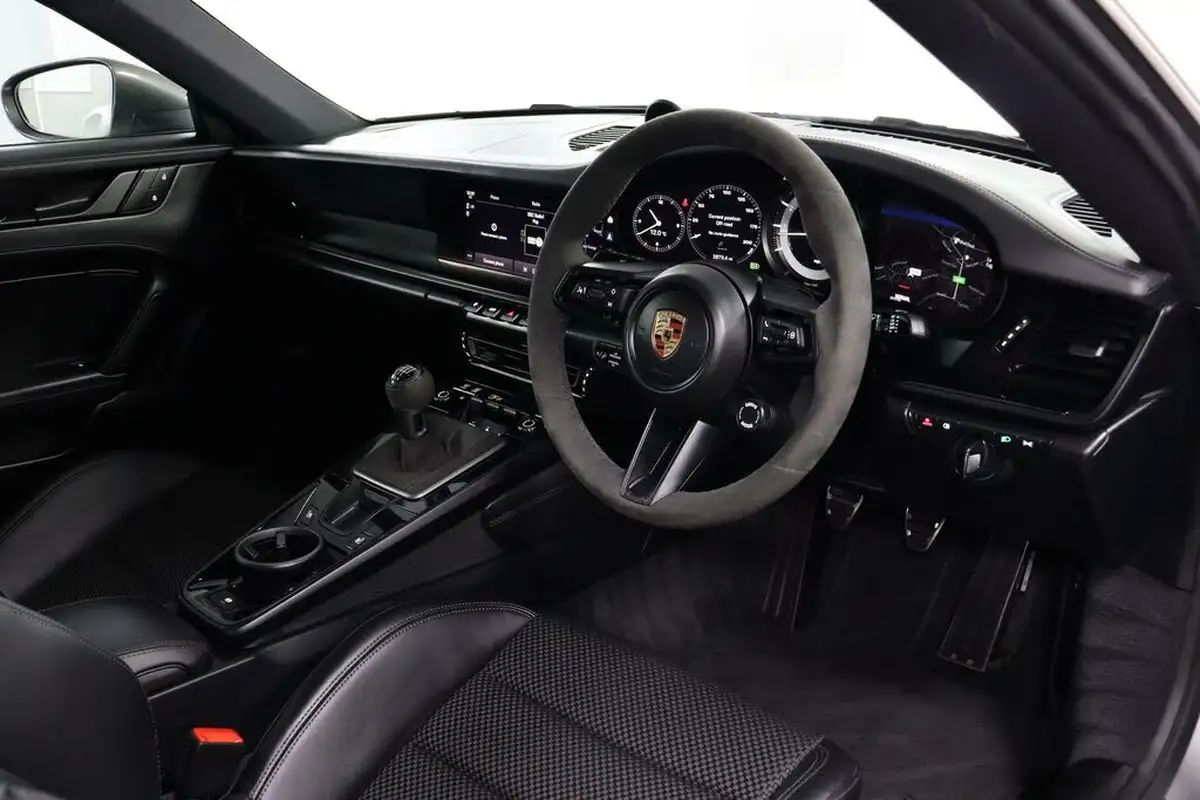 2024-porsche-911-30-carrera-t-385ps-coupe-big-45