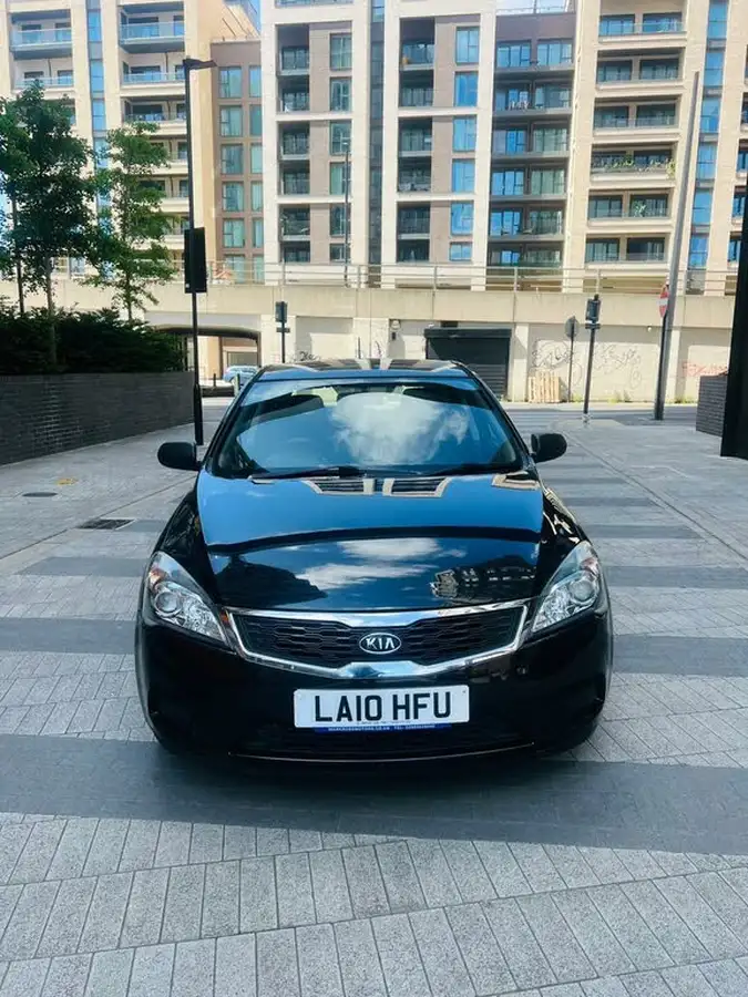 2010-kia-ceed-16-1-big-4