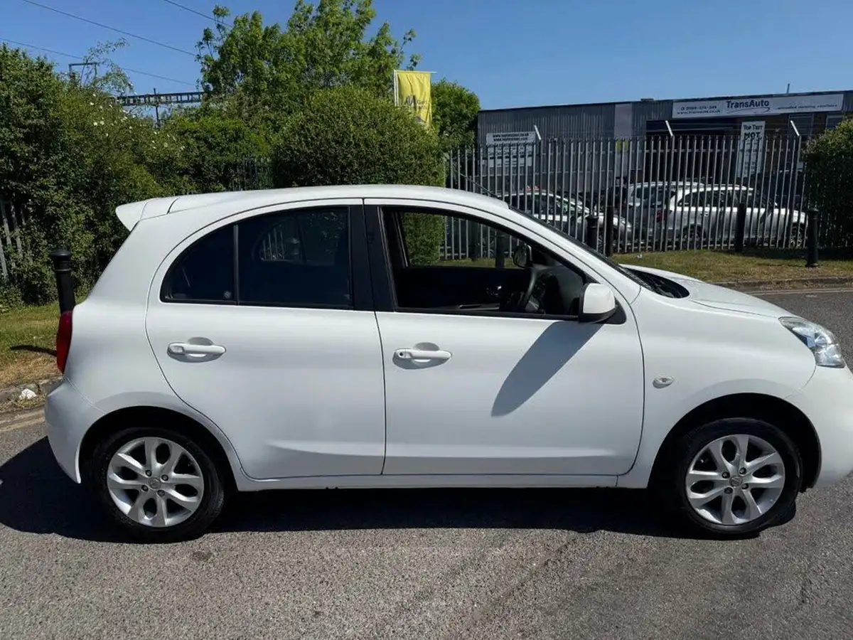 2014-nissan-micra-12-acenta-80ps-cvt-big-14