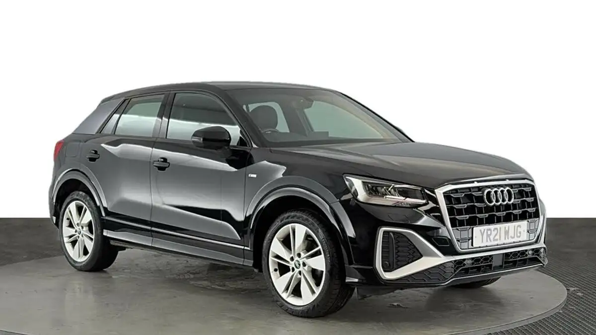 2021-audi-q2-10-30-tfsi-s-line-big-1