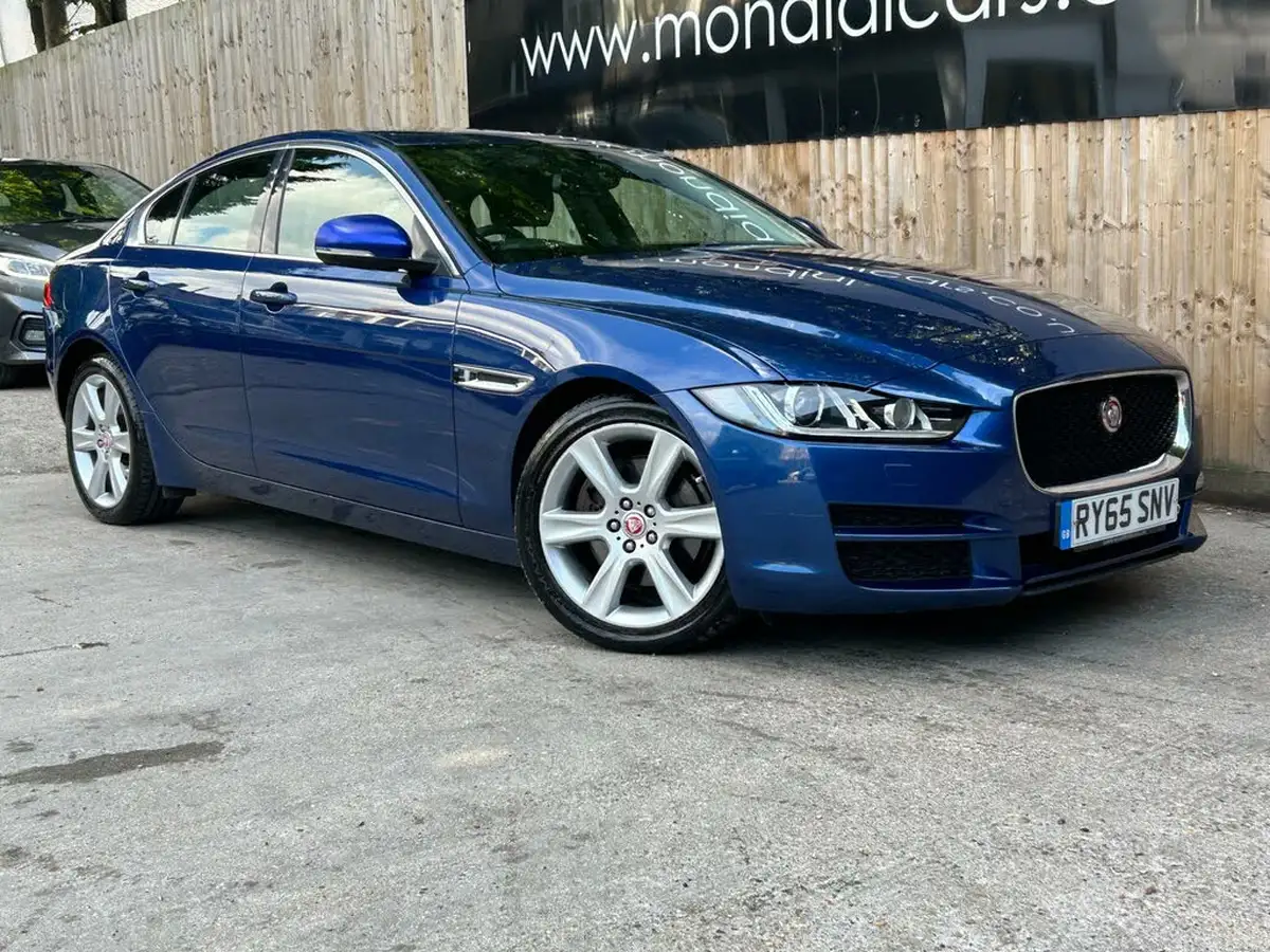 2015-jaguar-xe-20td-portfolio-180ps-auto-big-14