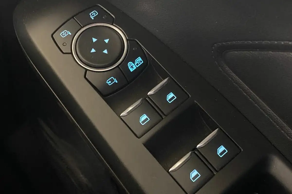 2020-ford-focus-10t-st-line-x-edition-155ps-hybrid-mhev-hatchback-big-41