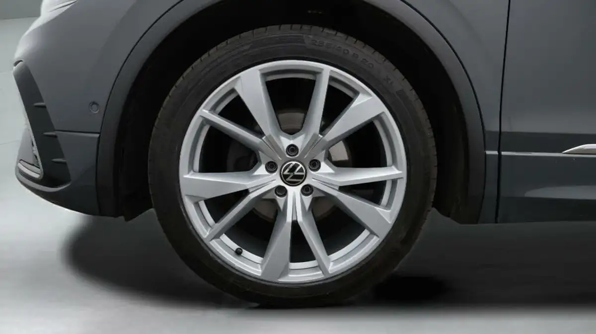 2021-volkswagen-tiguan-15-tsi-r-line-big-18