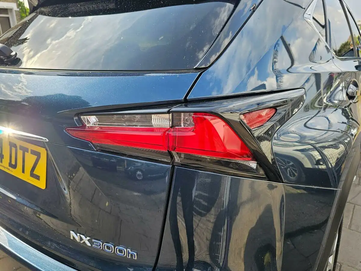 2014-lexus-nx-300h-25-luxury-194bhp-sunroof-big-11