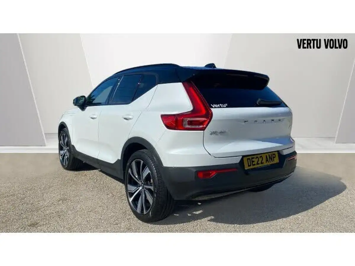 2022-volvo-xc40-15-t5-r-design-pro-big-1