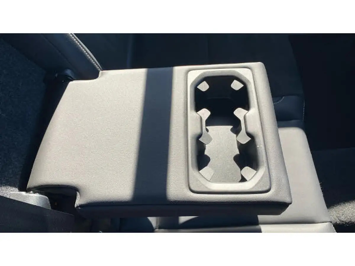 2022-volvo-xc40-15-t5-r-design-pro-big-25