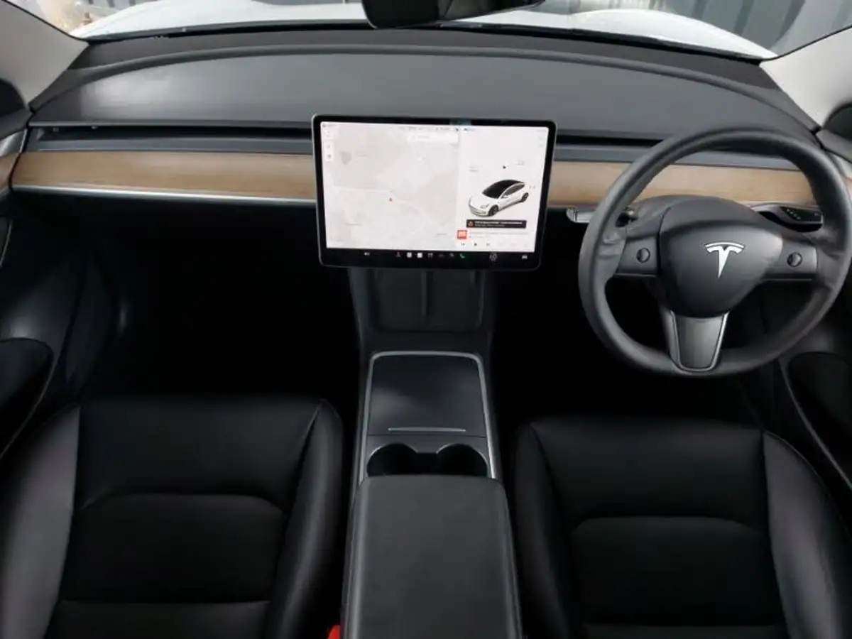 2021-tesla-model-3-e-long-range-awd-big-2