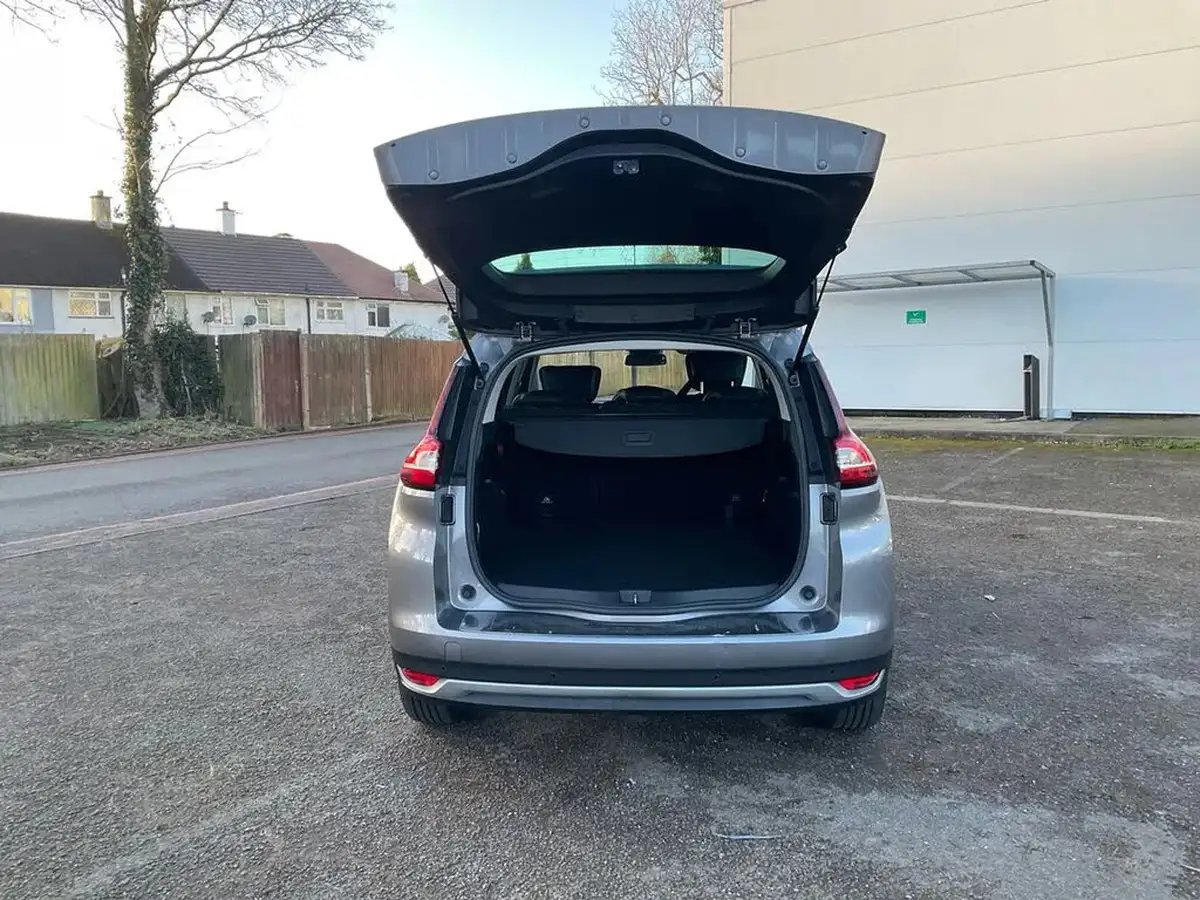 2017-renault-grand-scenic-12-tce-signature-nav-big-28