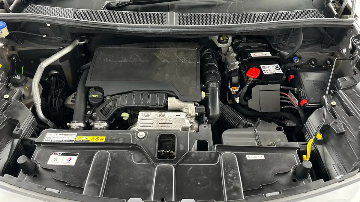2022-peugeot-3008-suv-12-puretech-gt-big-22