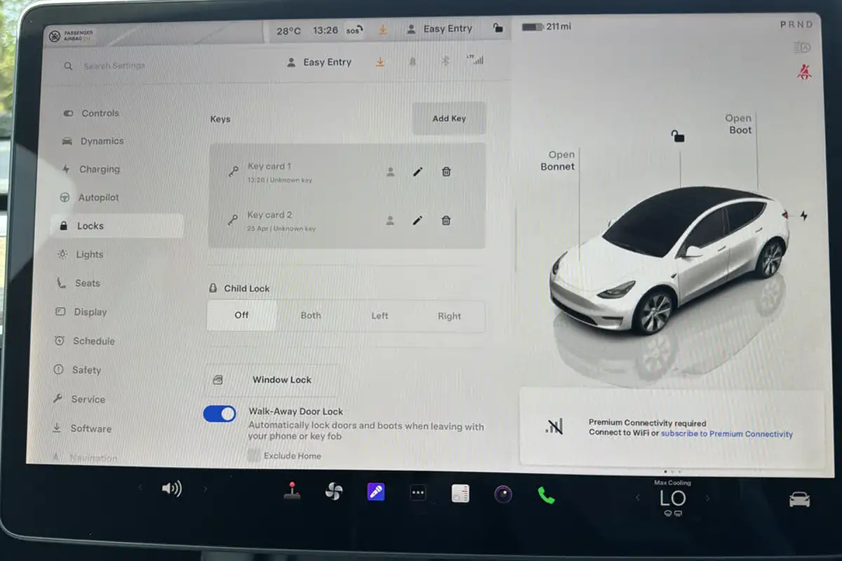 2022-tesla-model-y-e-long-range-big-44