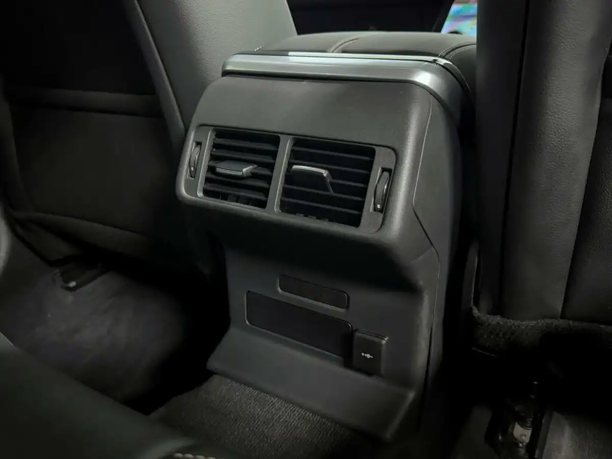 2023-land-rover-range-rover-velar-30-d300-r-dynamic-se-big-33
