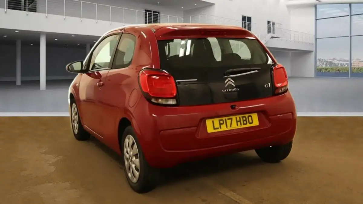 2017-citroen-c1-10-vti-feel-3d-big-4