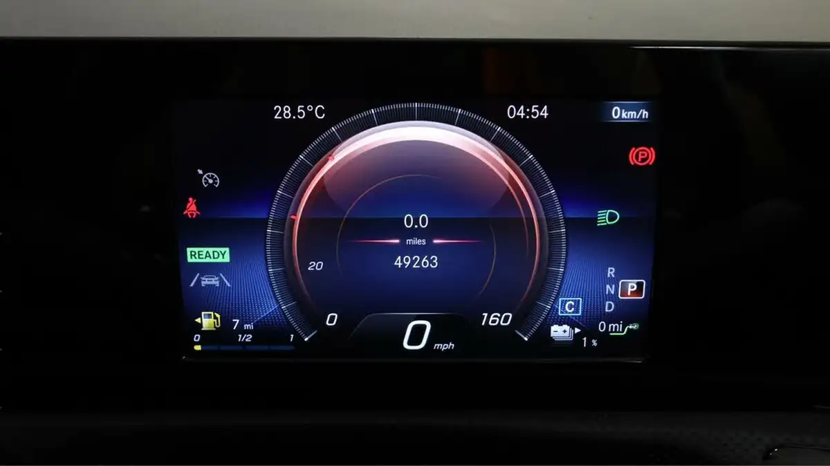 2021-mercedes-benz-a-class-13-a250e-amg-line-hatchback-5d-big-9