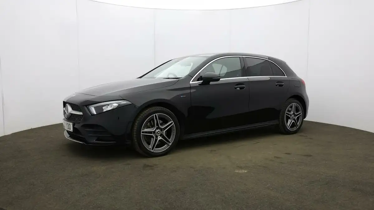 2021-mercedes-benz-a-class-13-a250e-amg-line-hatchback-5d-big-27