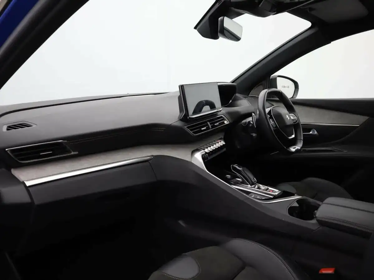 2022-peugeot-3008-suv-12-puretech-gt-premium-big-14