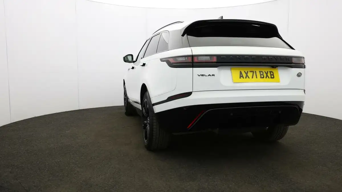 2022-land-rover-range-rover-velar-20-d200-r-dynamic-se-big-31