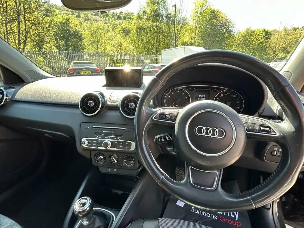 2017-audi-a1-10-tfsi-sportback-5d-big-11