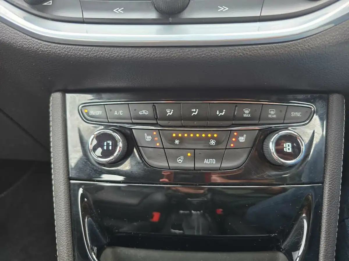 2018-vauxhall-astra-14i-16v-turbo-elite-nav-150ps-ss-hatchback-auto-big-38